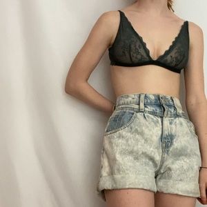 BDG Vintagey Jean Shorts 
Mom High Rise